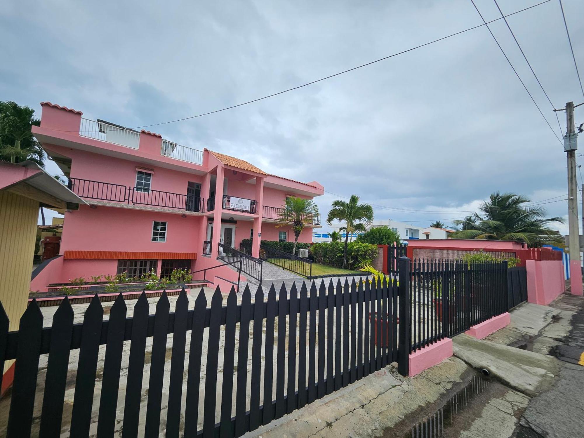 Selva Boutique Hotel - Luquillo Oceanfront Retreat - Adults Only Exterior photo